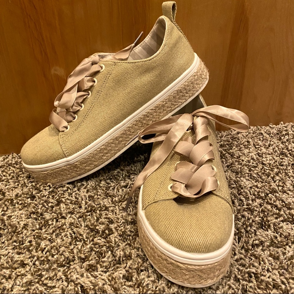 NEW United Colors of Benetton espadrille sneakers